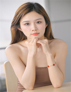 《美女脱去所有衣视频-快乐大本营2005全集》