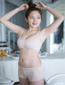 《牙齿上出现小白点是怎么回事?-完美风暴高清》